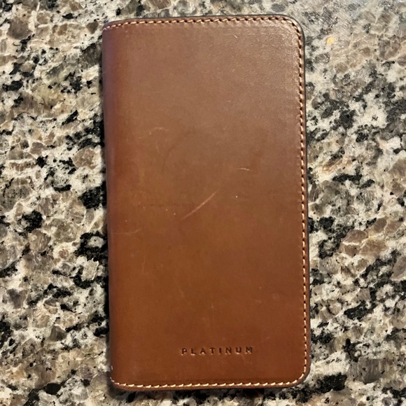iPhone 8 folio case - Picture 2 of 3